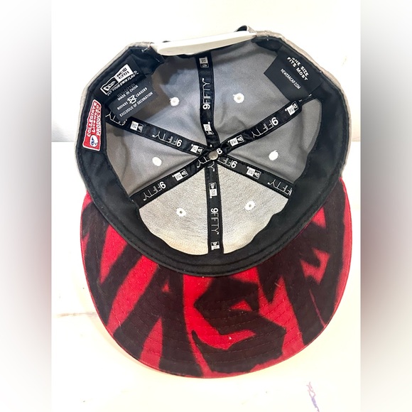 Vtg New Era 9fifty NCAA UNLV Las Vegas REBELS Snap Back Flat Brim Hat OSFM - Picture 9 of 9